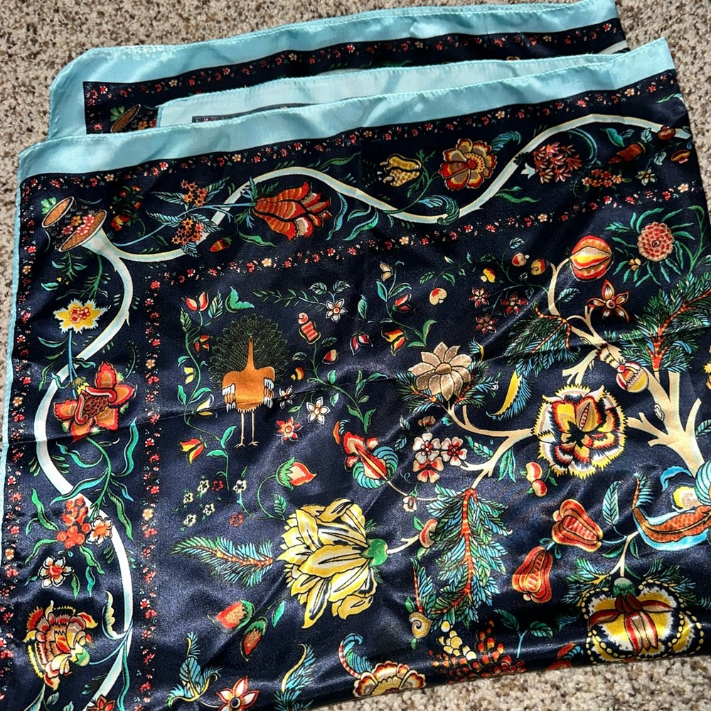 Floral Silk wild rag with Blue Trim